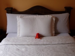 Die rote Kuh im Luxushotel